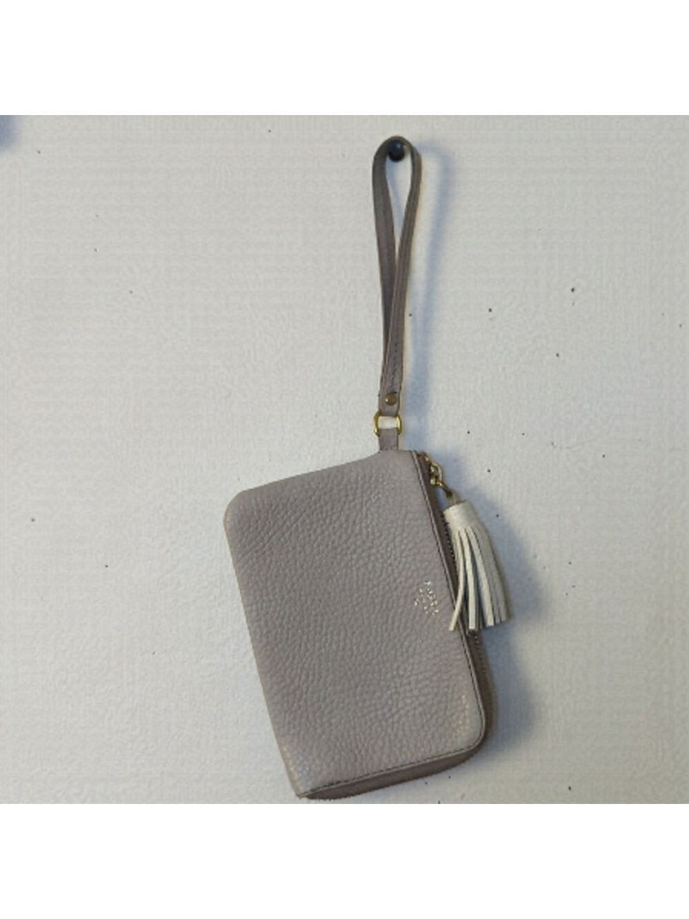 FOSSIL Leather Wristlet